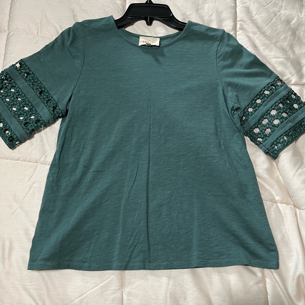 Sezane Women's Tee size medium